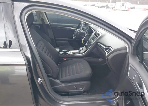 2016 Ford Fusion Se z USA, uszkodzony, nr VIN 3FA6P0HD9GR334248